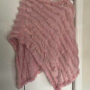 New York Company Pink 100% Rabbit Fur Shawl Feminine Chic Spring Coquette Poncho